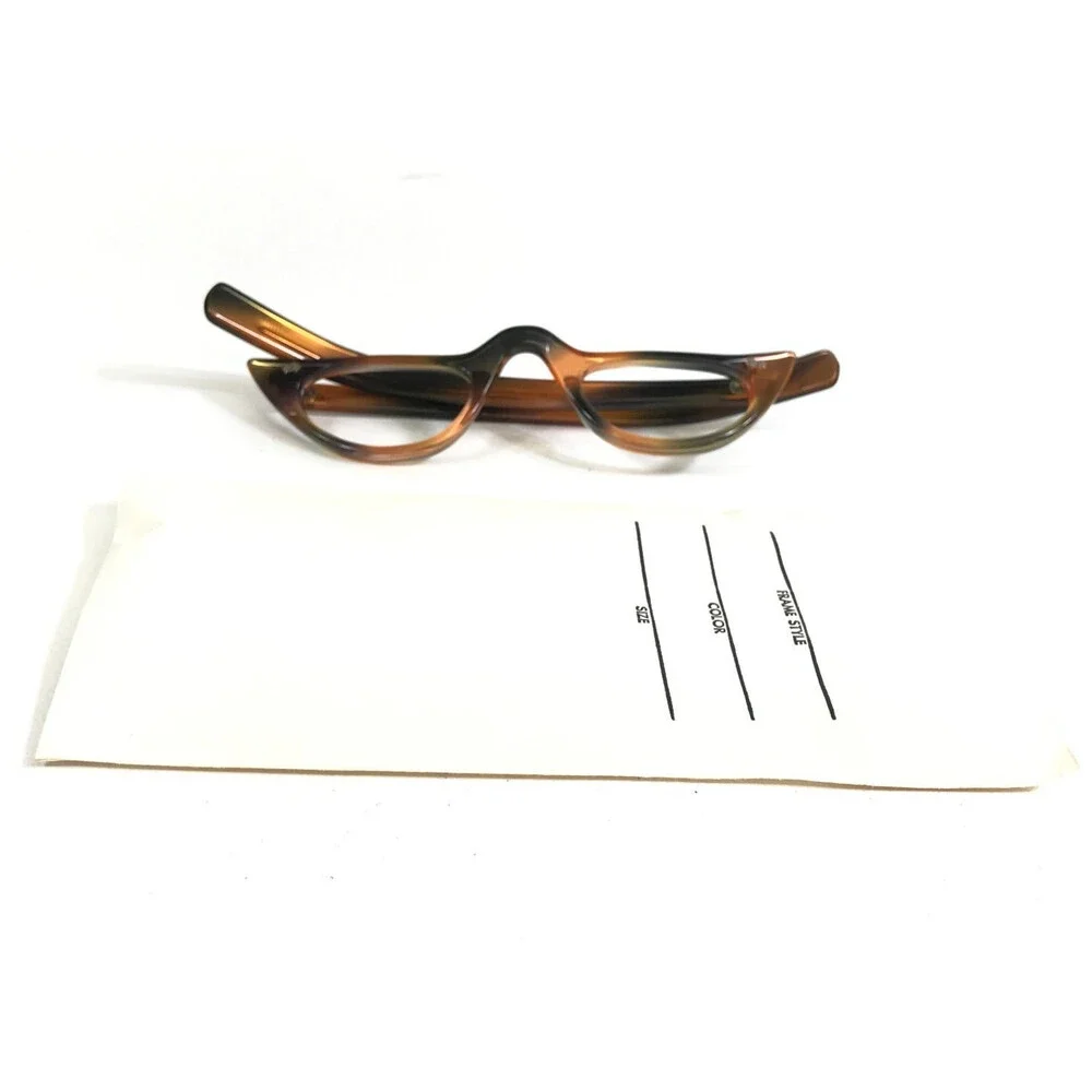Vintage SRO Eyeglasses Frames LADY OVERSIGHT Brown Orange Horn Cat Eye 40-15-123